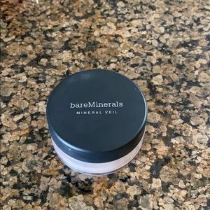 Bare minerals illuminating powder